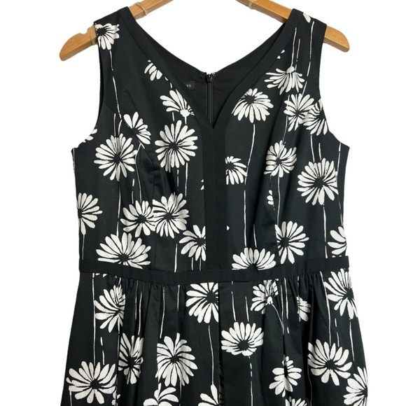 Talbots Daisies Dress Black With White Daisies Size 6 - Picture 4 of 9